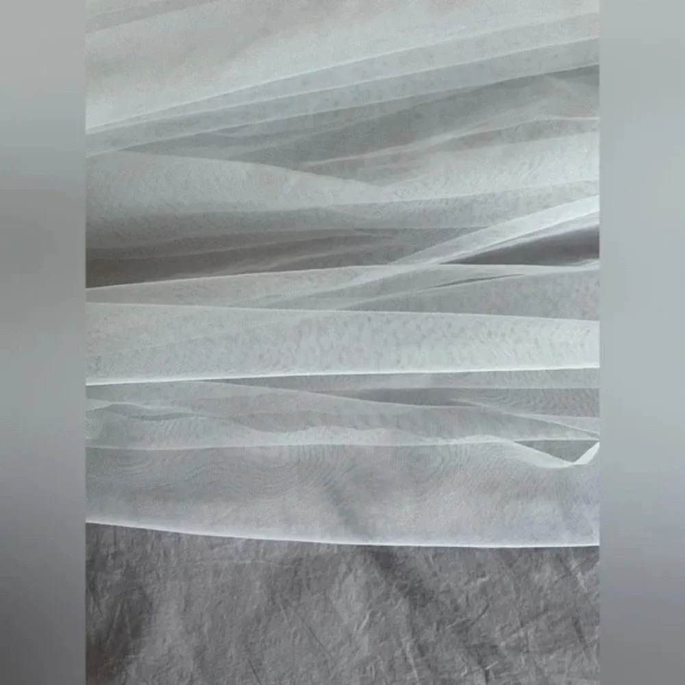 Designer Ivory Cathedral Wedding Veil - Picture 4 of 7